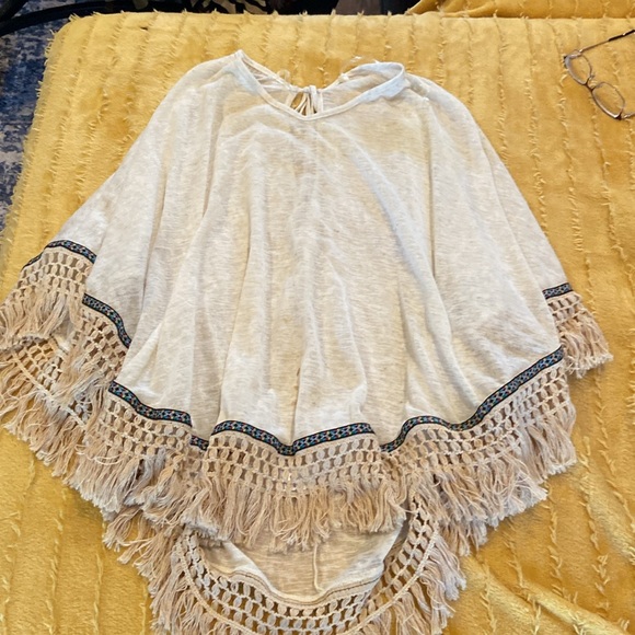 Poncho from the Mint Julep - Picture 3 of 5